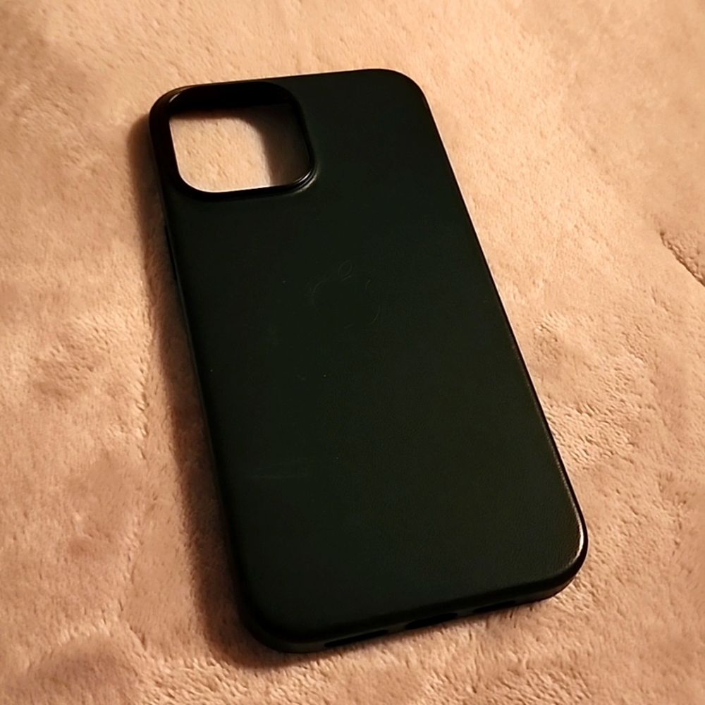 Apple IPhone 14 pro max leather case